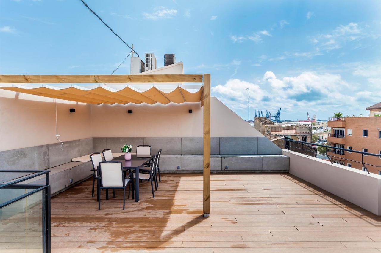 Puerto Beach Suites Valencia Exterior photo